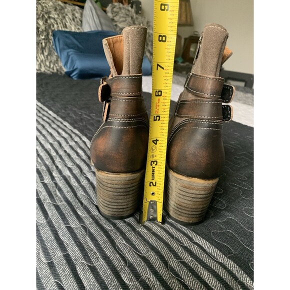 Freebird Brown and Tan Ankle Boots - Picture 6 of 16